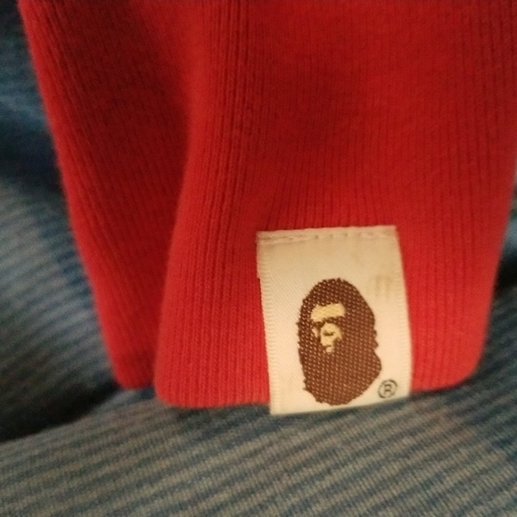 Red A Bathing Ape Sweater - Picture 3 of 11